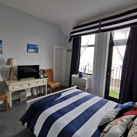 Conlyn House Bed & Breakfast Newcastle  Ngoại thất bức ảnh