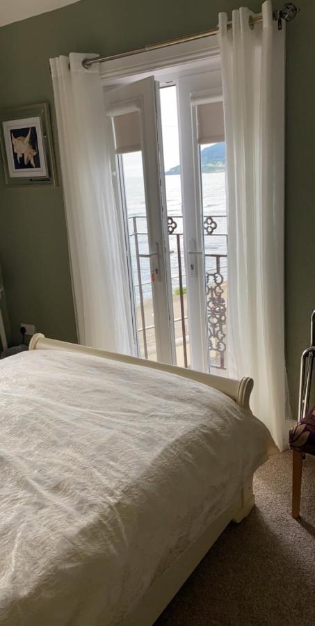 Conlyn House Bed & Breakfast Newcastle  Ngoại thất bức ảnh